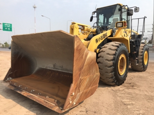 ขายรถตักล้อยาง KOMATSU WA380-6 ปี 2013 นำเข้าเองจากญี่ปุ่น สภาพสวยพร้อมใช้งาน มีVDOการทำงานครับ