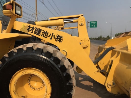 ขายรถตักล้อยาง KOMATSU WA380-6 ปี 2013 นำเข้าเองจากญี่ปุ่น สภาพสวยพร้อมใช้งาน มีVDOการทำงานครับ
