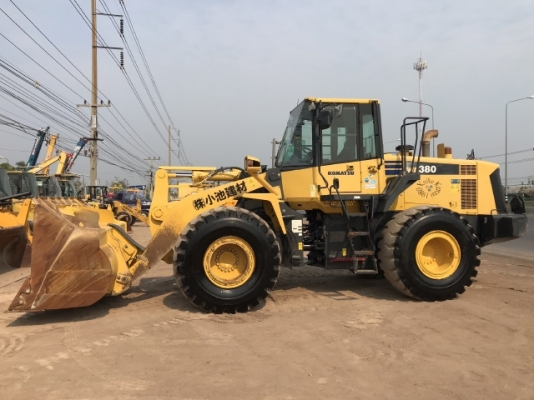 ขายรถตักล้อยาง KOMATSU WA380-6 ปี 2013 นำเข้าเองจากญี่ปุ่น สภาพสวยพร้อมใช้งาน มีVDOการทำงานครับ