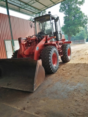 รถตัก ฮิตาชิLX80 เก่านอก สภาพพร้อมใช้ บุ๊งกี๋ 1คิว รถตัก ฮิตาชิLX80 เก่านอก สภาพพร้อมใช้ บุ๊งกี๋ 1คิว