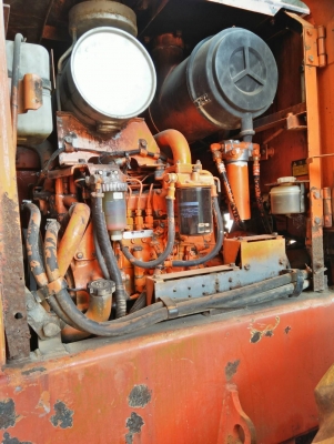 รถตัก ฮิตาชิLX80 เก่านอก สภาพพร้อมใช้ บุ๊งกี๋ 1คิว รถตัก ฮิตาชิLX80 เก่านอก สภาพพร้อมใช้ บุ๊งกี๋ 1คิว