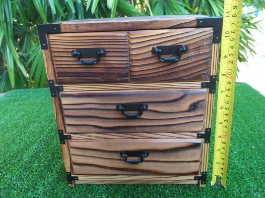 ตู้ลิ้นชักไม้สนงานนอก  ไม้สนเผาไฟลายสวย ขนาดตามรูป เอาไปแต่งบ้าน ตกแต่งร้านกาแฟสวยครับ