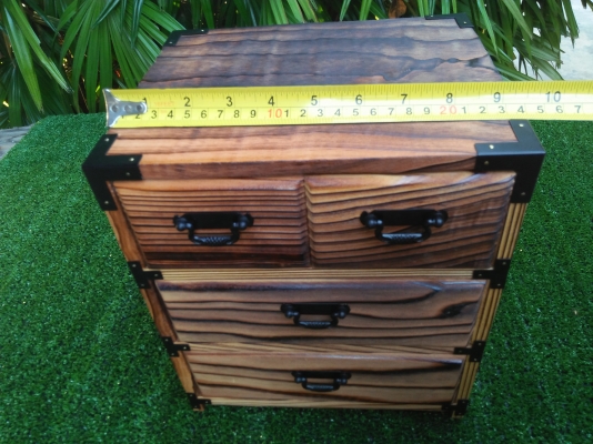 ตู้ลิ้นชักไม้สนงานนอก  ไม้สนเผาไฟลายสวย ขนาดตามรูป เอาไปแต่งบ้าน ตกแต่งร้านกาแฟสวยครับ