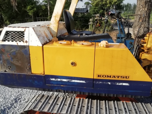 Komatsu pc20-5   สนใจ 081 447 6569