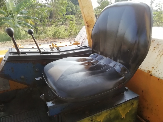 Komatsu pc20-5   สนใจ 081 447 6569