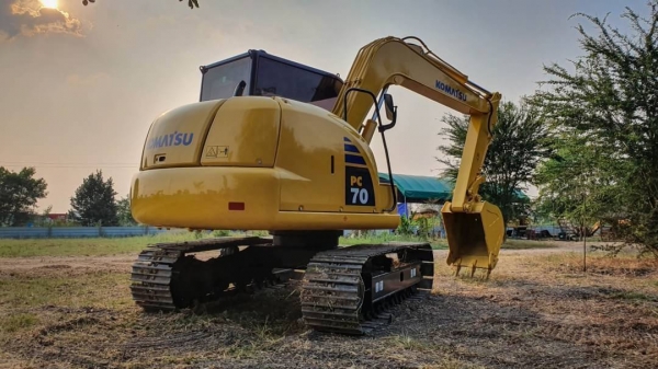 Komatsu PC70-8รถใหม่ป้ายแดงใช้งาน 10,000ช.ม รถสวยเครื่องปั้ม เอวแน่น ช่วงล่างเต็ม เอกสารชุดแจ้งจำหน่ Komatsu PC70-8รถใหม่ป้ายแดงใช้งาน 10,000ช.ม รถสวยเครื่องปั้ม เอวแน่น ช่วงล่างเต็ม เอกสารชุดแจ้งจำหน่
