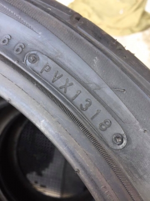 ขายยางป้ายแดง TOYO T1R 215/40R18 ปี18 - Made in Japan - ราคาชุดละ 12,000 บาท ขายยางป้ายแดง TOYO T1R 215/40R18 ปี18 - Made in Japan - ราคาชุดละ 12,000 บาท