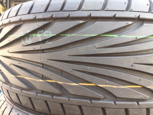 ขายยางป้ายแดง TOYO T1R 215/40R18 ปี18 - Made in Japan - ราคาชุดละ 12,000 บาท ขายยางป้ายแดง TOYO T1R 215/40R18 ปี18 - Made in Japan - ราคาชุดละ 12,000 บาท