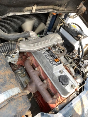 ขาย TOYOTA 5FD28 รถนอกเก่าญี่ปุ่น ดีเซล 1Z เสา 3 เมตร พร้อมตัวหนีบก้อนสี่เหลี่ยม แบบเกาะแผงงา  เกียร์ธรรมดา