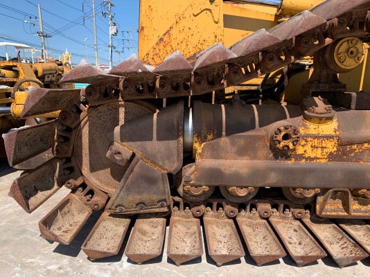 ขายรถดันดิน CAT รุ่น D6M รถสวย สภาพสมบูรณ์นำเข้าจากญี่ปุ่น ราคาไม่แพงครับ