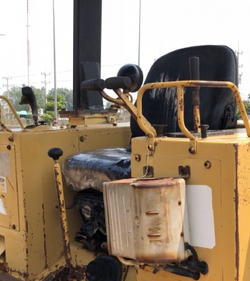 ขายรถดันดิน CAT D4H (4,XXX ชั่วโมง) นำเข้าเองจากญี่ปุ่น สภาพสวยพร้อมใช้งาน มีVDOการทำงานครับ ขายรถดันดิน CAT D4H (4,XXX ชั่วโมง) นำเข้าเองจากญี่ปุ่น สภาพสวยพร้อมใช้งาน มีVDOการทำงานครับ