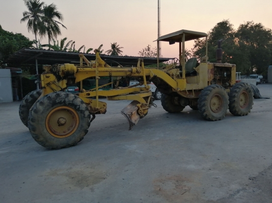 รถเกรดเดอร์ CATERPILLAR รุ่น 12F