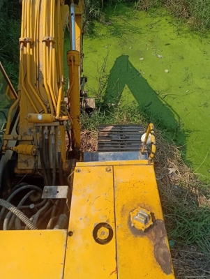 KOMATSU PC 100-3