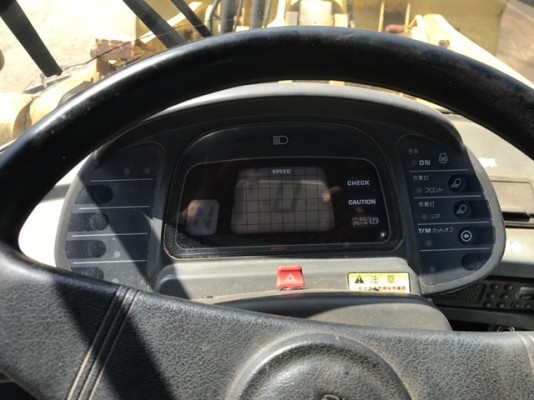 รถตัก Komatsu WA300-3 เก่านอกจากญีปุ่่น100\% มีให้เลือกหลายคัน พร้อมใช้งานทุกค