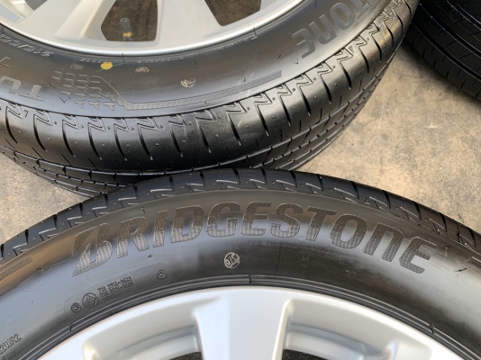 ล้อแม็กป้ายแดง Toyota Camry รุ่นใหม่ล่าสุด ขอบ 17 พร้อมยางป้ายแดง 215-55-17 Bridgestone ปลายปี 19 สวยกริ๊บ