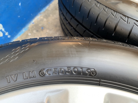 ล้อแม็กป้ายแดง Toyota Camry รุ่นใหม่ล่าสุด ขอบ 17 พร้อมยางป้ายแดง 215-55-17 Bridgestone ปลายปี 19 สวยกริ๊บ
