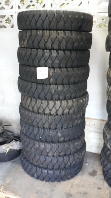 ขายยางลม รถยกโฟล์คลิฟท์ ขนาด 600-15 ,28&times;9-15 , 700-12 ,650-10,600-9 ติดต่อ 0844596195 เหมี๋ยวค่ะ
