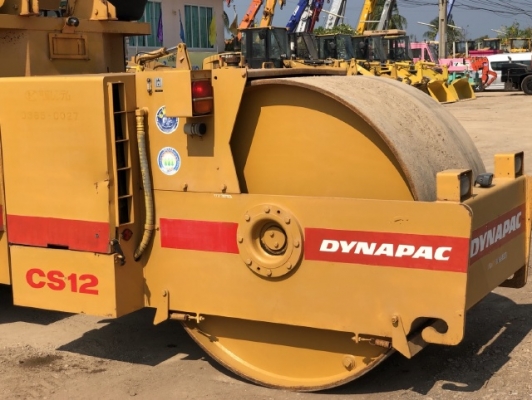 ขายรถบด 3 ล้อ DYNAPAC CS12 นำเข้าเองจากญี่ปุ่น สภาพสวยพร้อมใช้ มีVDOการทำงานครับ