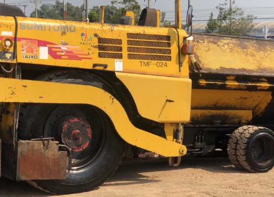 ขายรถปูยาง SUMITOMO HA31W-2 (ขนาด 3 เมตร) ปี 2002 นำเข้าเองจากญี่ปุ่น สภาพสวยพร้อมใช้ มีVDOการทำงานครับ