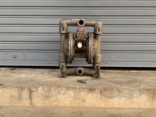 ขายปั๊มไดอะแฟรม Versa-matic USA. ดูดเคมี ดูดของเหนียว ดูดอาหาร ขนาด 1นิ้ว โครงสร้างอลูมิเนียม สภาพดี พร้อมใช้งาน ราคา 6,000 บาท