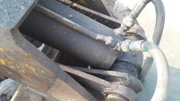 ขาย บุ้งกี้ ตัวหนีบ HIAB หมุนได้รอบตัว เก่า JAPAN 35000 บาท โทร 084-5424150