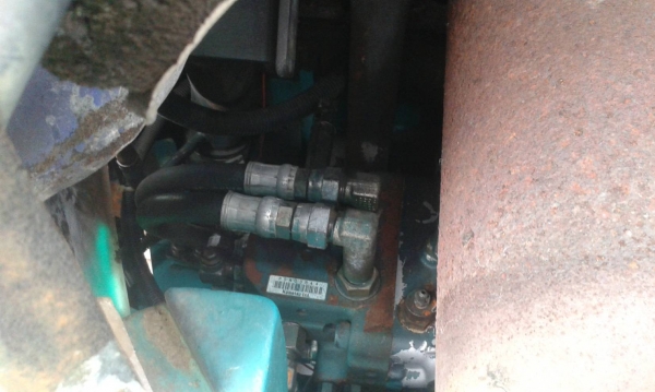 ต้องการขายรถขุดยี่ห้อ KOMATSU-PC40MR-1รถนอกนำเข้าจากญี่ปุ่น