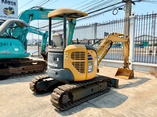 Komatsu PC30MR-2 นำเข้าจากญี่ปุ่น โทร. 080-6565422 (หนิง)