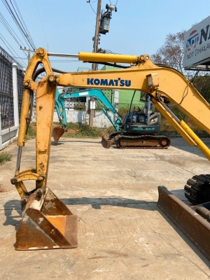 Komatsu PC30MR-2 นำเข้าจากญี่ปุ่น โทร. 080-6565422 (หนิง)