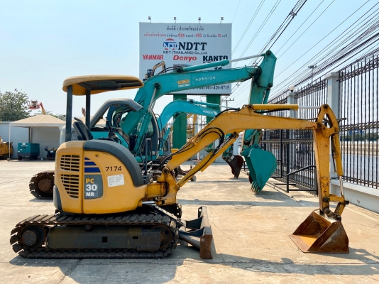 Komatsu PC30MR-2 นำเข้าจากญี่ปุ่น โทร. 080-6565422 (หนิง)