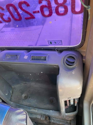 ขาย 950,000 CAT 315 D JAPAN เล่มทะเบียน ไฟฟ้าครบ เครื่องดี ปั้มแรง เอวแน่น ช่วงล่างเต็ม โซ่ใหม่ รอนเลอร์ใหม่ แอร์หนาว รถสวยพร้อมใช้งาน เอกสารพร้อมโอน รถอยู่ อ่างทอง 090-772-3710 090-772-3708