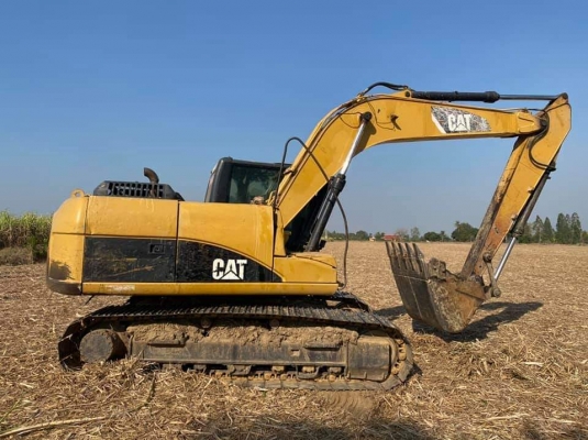 ขาย 950,000 CAT 315 D JAPAN เล่มทะเบียน ไฟฟ้าครบ เครื่องดี ปั้มแรง เอวแน่น ช่วงล่างเต็ม โซ่ใหม่ รอนเลอร์ใหม่ แอร์หนาว รถสวยพร้อมใช้งาน เอกสารพร้อมโอน รถอยู่ อ่างทอง 090-772-3710 090-772-3708