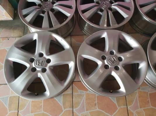 ขายเหมาล้อ Honda 2 ชุด Accord 16&quot;,CRV 17&quot; ล้อสภาพดี ไม่มีซ่อม ไม่คด ไม่ดุ้ง มีริ้วรอยตามการใช้งาน ราคาขายทิ้ง ทั้งหมดนี้ 3500.-NET