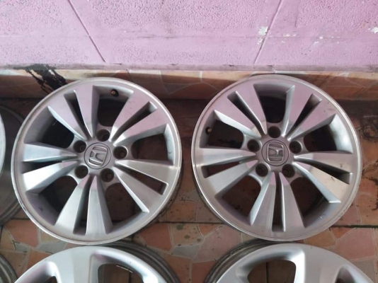 ขายเหมาล้อ Honda 2 ชุด Accord 16",CRV 17" ล้อสภาพดี ไม่มีซ่อม ไม่คด ไม่ดุ้ง มีริ้วรอยตามการใช้งาน ราคาขายทิ้ง ทั้งหมดนี้ 3500.-NET ขายเหมาล้อ Honda 2 ชุด Accord 16",CRV 17" ล้อสภาพดี ไม่มีซ่อม ไม่คด ไม่ดุ้ง มีริ้วรอยตามการใช้งาน ราคาขายทิ้ง ทั้งหมดนี้ 3500.-NET