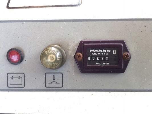 ขายรถทำความสะอาด ยี่ห้อ TENNANT รุ่น 6080 เก่าญี่ปุ่น พร้อมใช้งาน