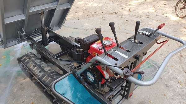 500 โล ดั้มไฮดรอลิค พร้อมใช้ รถบรรทุกแทรคยาง 500 โล ดั้มไฮดรอลิค พร้อมใช้ รถบรรทุกแทรคยาง