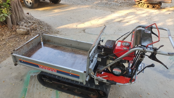 รถแทรคยางการเกษตร