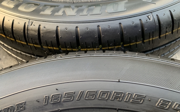 ยางใหม่ป้ายแดง 185-60-15 Dunlop ปลายปี 19 ใหม่ยกห้าง ไม่ได้ใช้งาน ยางใหม่ป้ายแดง 185-60-15 Dunlop ปลายปี 19 ใหม่ยกห้าง ไม่ได้ใช้งาน