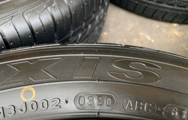 ยางใหม่ป้ายแดง 185-60-15 Maxxis ปี 20 สวยกริ๊บ ยางใหม่ป้ายแดง 185-60-15 Maxxis ปี 20 สวยกริ๊บ