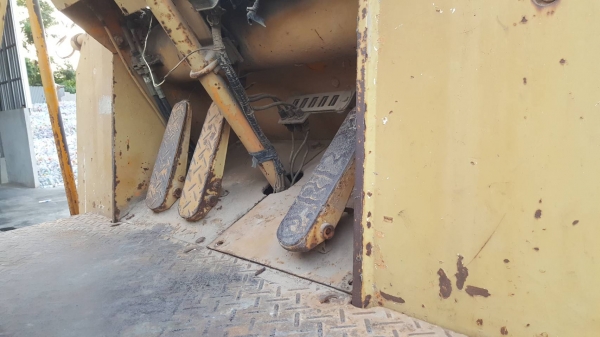 ขายด่วน รถตัก KOMATSU JH63 เอวอ่อน เครื่องดี สภาพเดิมๆ ยางสวย แบตใหม่ ราคาต่อรองได้ครับ