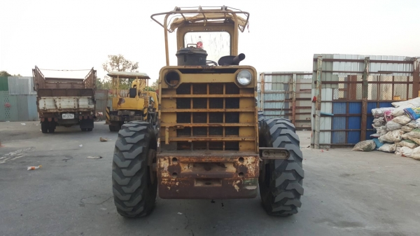 ขายด่วน รถตัก KOMATSU JH63 เอวอ่อน เครื่องดี สภาพเดิมๆ ยางสวย แบตใหม่ ราคาต่อรองได้ครับ