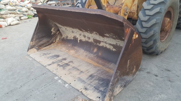 ขายด่วน รถตัก KOMATSU JH63 เอวอ่อน เครื่องดี ยางสวย แบตใหม่ ราคาต่อรองได้ครับ