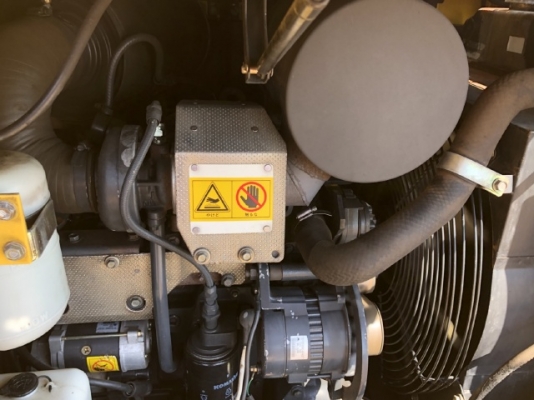 ขายรถตักล้อยาง KOMATSU WA100-3 นำเข้าเองจากญี่ปุ่น สภาพสวยพร้อมใช้ มีVDOการทำงานครับ ขายรถตักล้อยาง KOMATSU WA100-3 นำเข้าเองจากญี่ปุ่น สภาพสวยพร้อมใช้ มีVDOการทำงานครับ