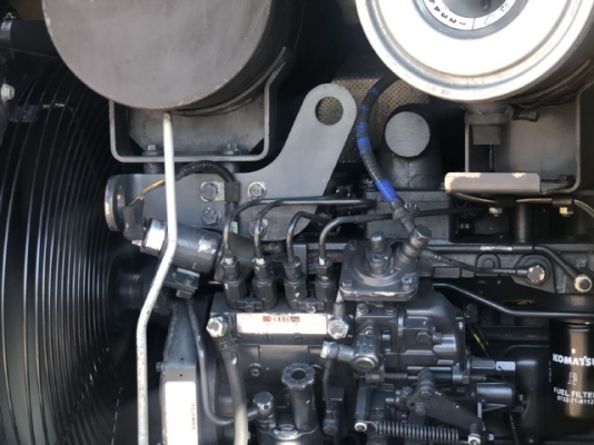 ขายรถตักล้อยาง KOMATSU WA100-3 นำเข้าเองจากญี่ปุ่น สภาพสวยพร้อมใช้ มีVDOการทำงานครับ ขายรถตักล้อยาง KOMATSU WA100-3 นำเข้าเองจากญี่ปุ่น สภาพสวยพร้อมใช้ มีVDOการทำงานครับ