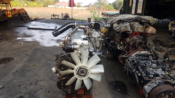 ขายเครื่องยนต์hino jo8c ขายเครื่องยนต์hino jo8c