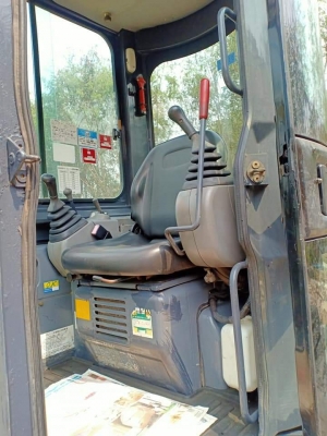 ขายKOBELCO SK40SR-3. เก่านอก  สภาพสวย พร้อมใช้  โทร 089-3818694  จ๊อย