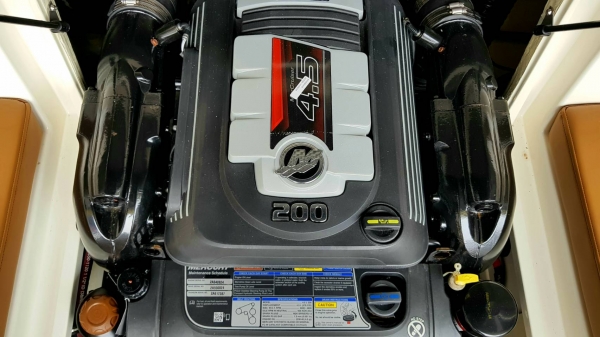 Bayliner 2020 VR4 Inboard Bayliner 2020 VR4 Inboard