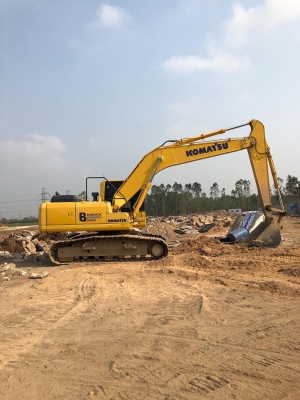 ขายดาวน์ Komatsu PC200-8MO ไมล์ 3,000 สภาพสวย