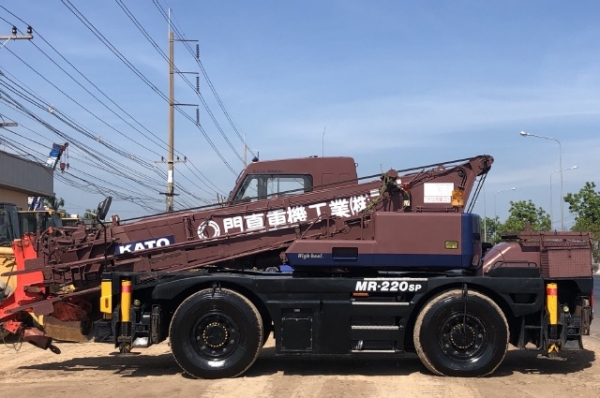 ขายรถเครน KATO KR-22H-II (ขนาด 22 ตัน) ปี 1997 นำเข้าเองจากญี่ปุ่น สภาพสวยพร้อมใช้ มีVDOการทำงานครับ
