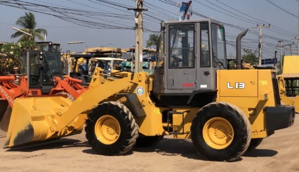 ขายรถตักล้อยาง TCM L13 แขนยาวพิเศษ นำเข้าเองจากญี่ปุ่น สภาพสวยพร้อมใช้ มีVDOการทำงานครับ ขายรถตักล้อยาง TCM L13 แขนยาวพิเศษ นำเข้าเองจากญี่ปุ่น สภาพสวยพร้อมใช้ มีVDOการทำงานครับ