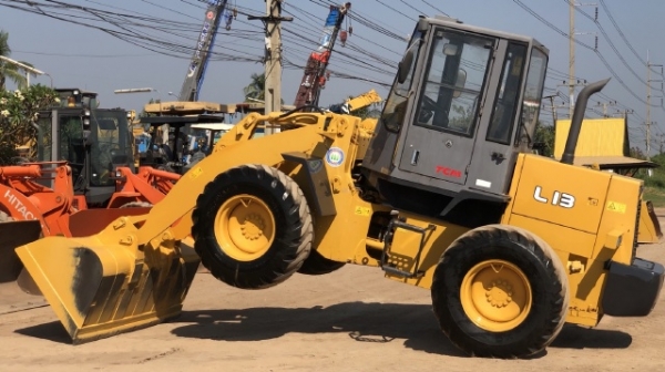 ขายรถตักล้อยาง TCM L13 แขนยาวพิเศษ นำเข้าเองจากญี่ปุ่น สภาพสวยพร้อมใช้ มีVDOการทำงานครับ ขายรถตักล้อยาง TCM L13 แขนยาวพิเศษ นำเข้าเองจากญี่ปุ่น สภาพสวยพร้อมใช้ มีVDOการทำงานครับ